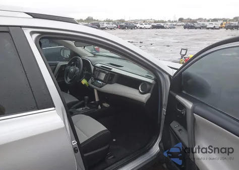 2018 Toyota Rav4 Xle z USA, uszkodzony, nr VIN 2T3WFREV7JW424161